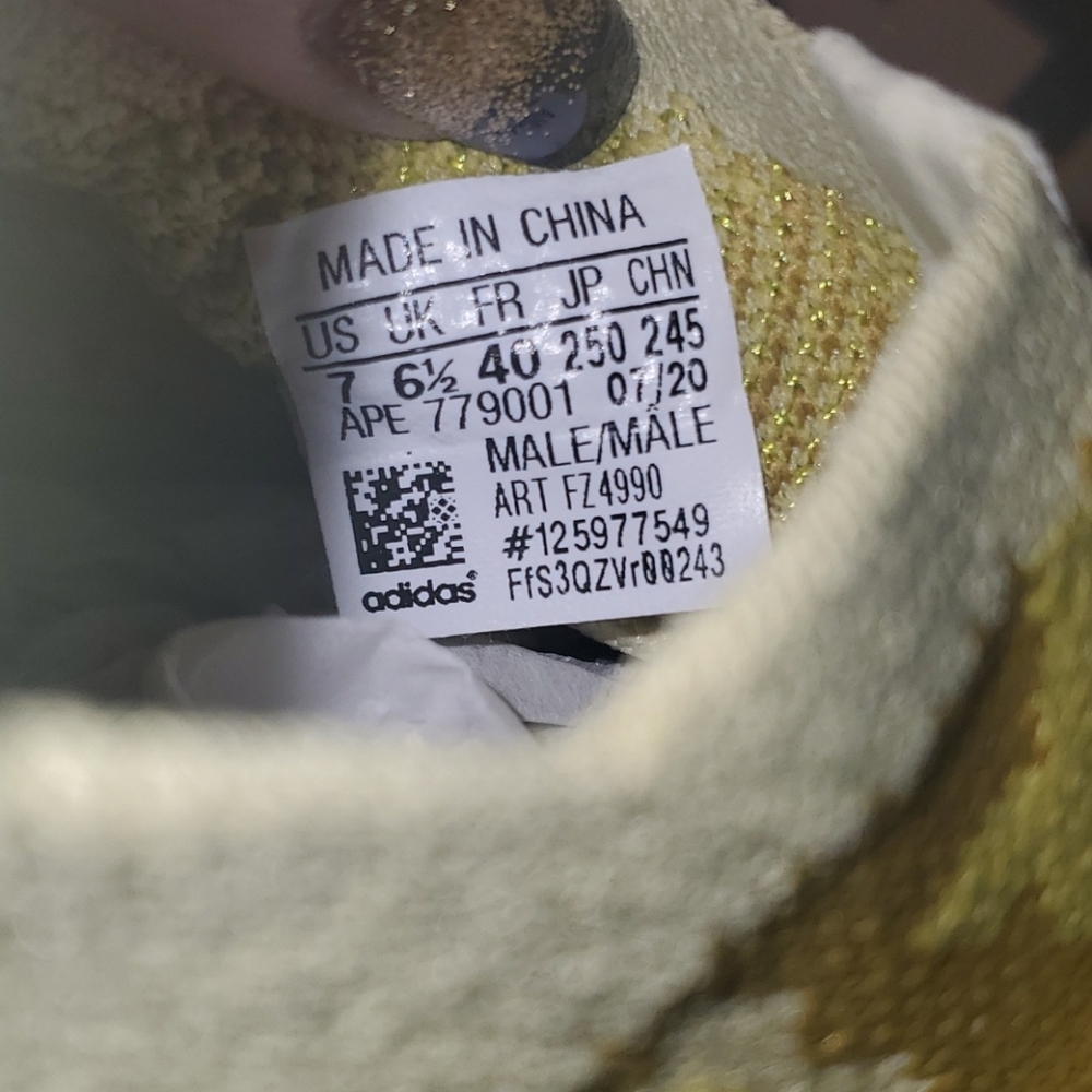 YEEZY BOOST 380 - Picture 5 of 5